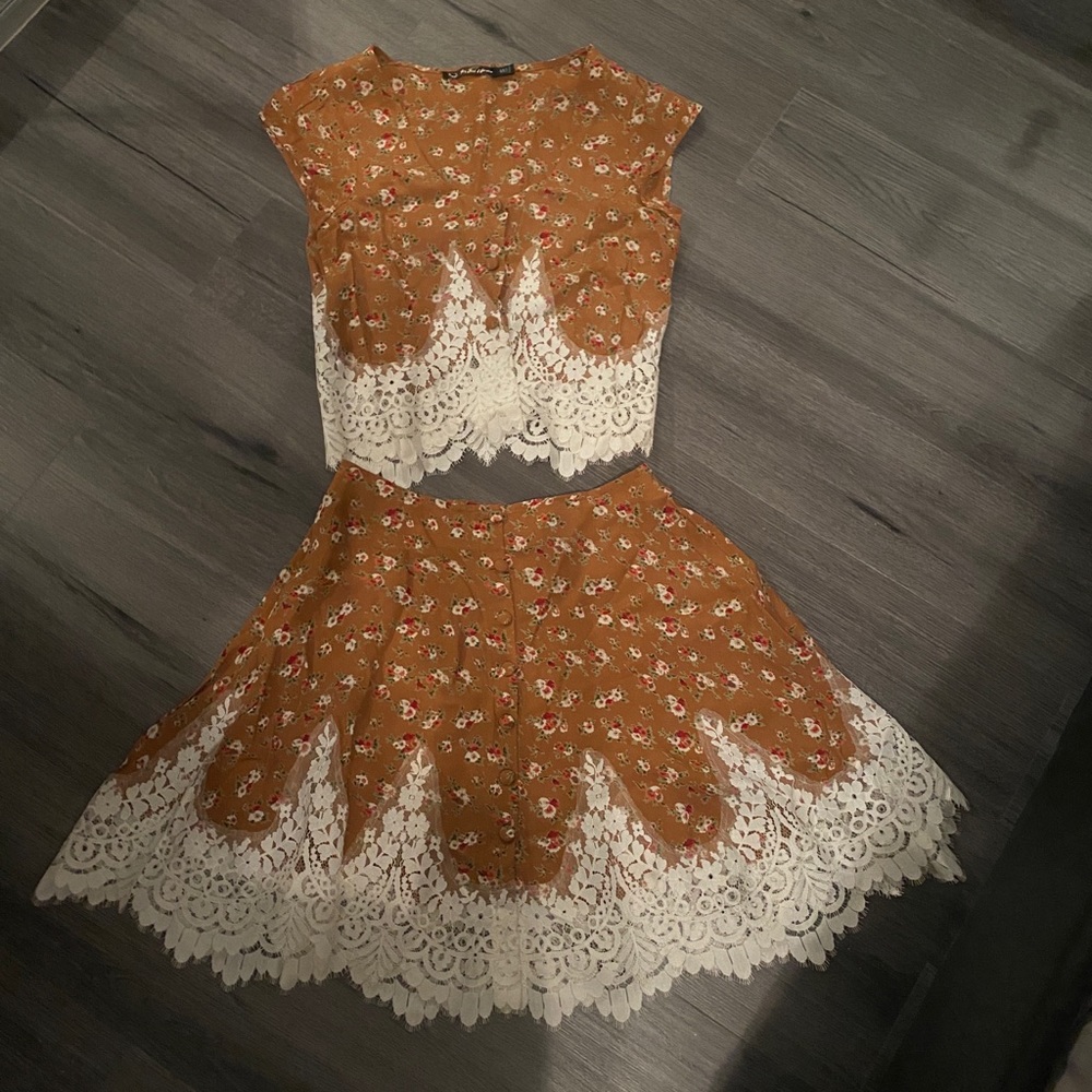 For love and lemons floral skirt set small